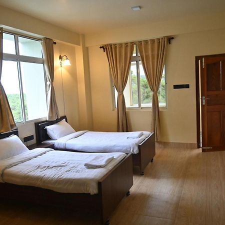 Treetops Residency 실롱 외부 사진